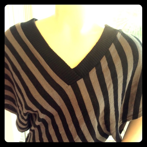 DE ROTCHILD STRIPED 🦇WING V-NECK SWEATER - Picture 5 of 7